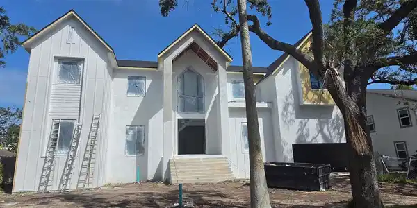811 GROVE PARK AVENUE