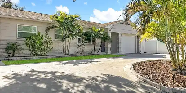 3604 W BAY TO BAY BOULEVARD