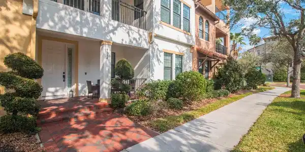 4884 YACHT CLUB DRIVE