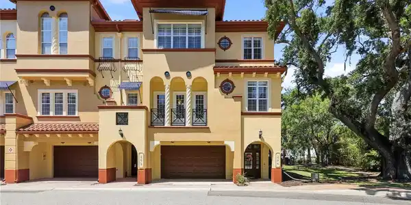 264 SEAGATE COURT