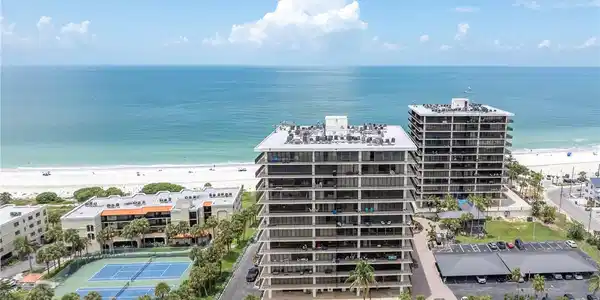7600 BAYSHORE DRIVE