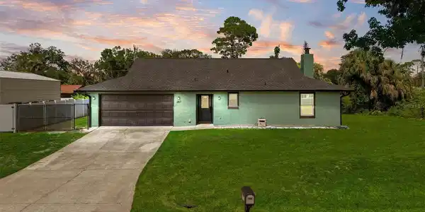 2817 YULE TREE DRIVE