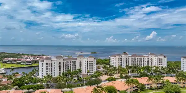 3313 SUNSET KEY CIR