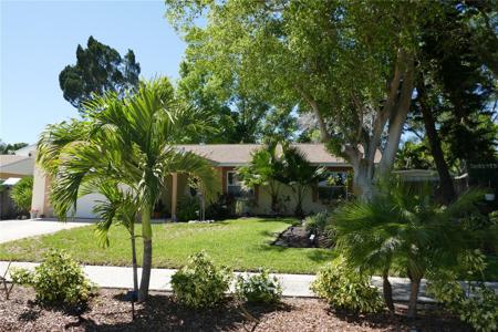 8176 129TH STREET N