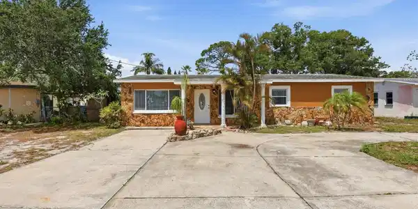 721 BAYSHORE DRIVE