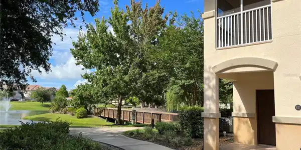 200 RIVERVIEW BEND