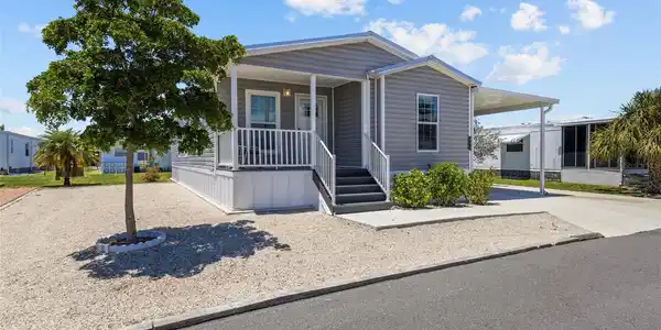 892 GRADO DRIVE