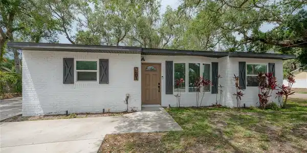 3401 W VAN BUREN DRIVE
