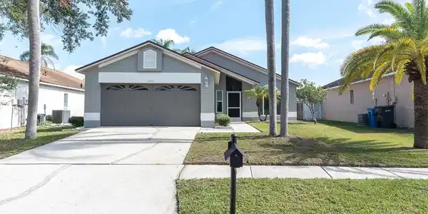 11113 BLOOMINGTON DRIVE
