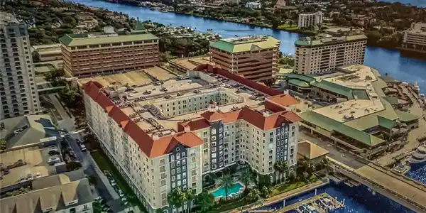 700 S HARBOUR ISLAND BOULEVARD