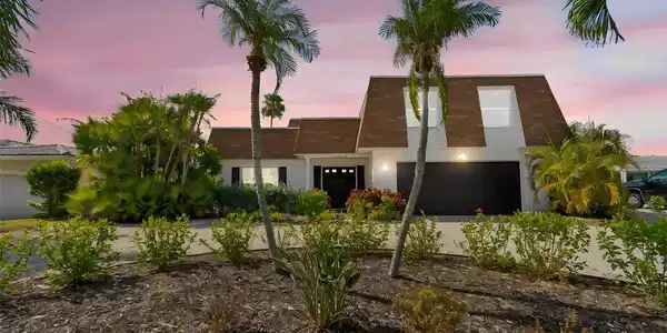 775 CAPRI BOULEVARD
