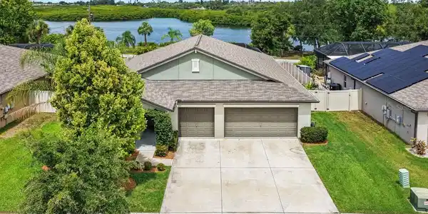 809 TIMELESS MOSS DRIVE