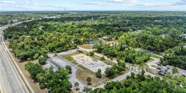 640 TAMIAMI TRAIL