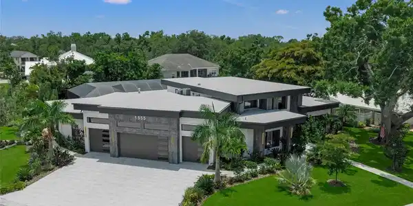 1555 EASTBROOK DRIVE