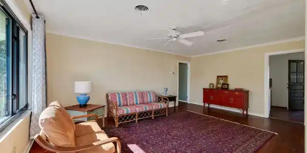 Image 4 Image 4