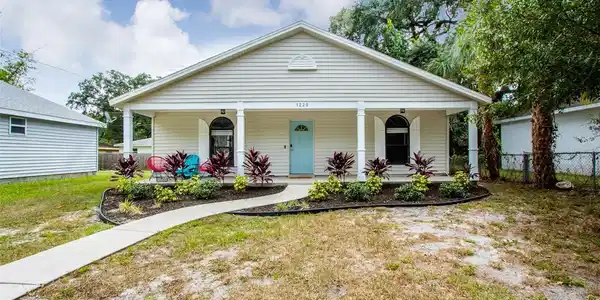 1220 34TH STREET