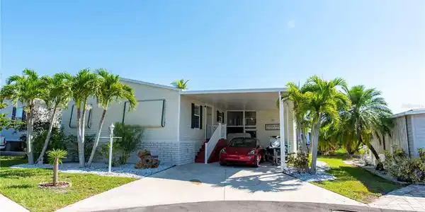 15 ROTTERDAM DRIVE