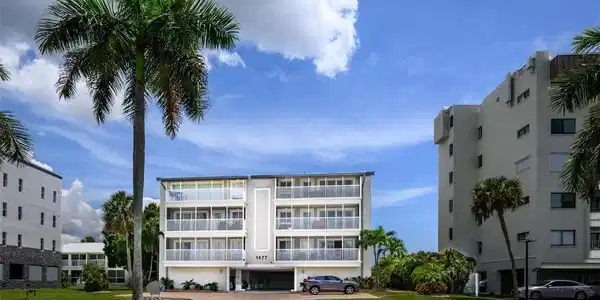1477 PARK BEACH CIRCLE