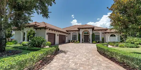11 AVENUE MONET