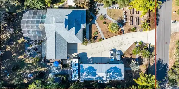 615 ART CENTER AVENUE