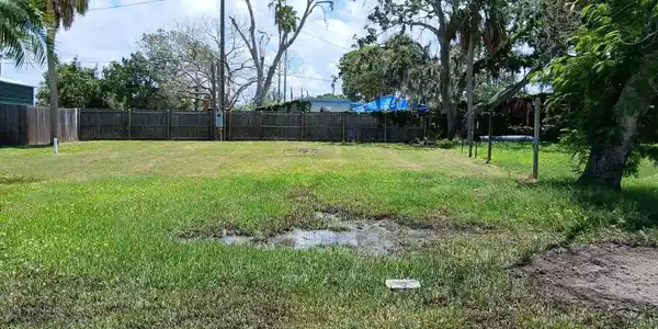 6828 EDGEWATER DRIVE