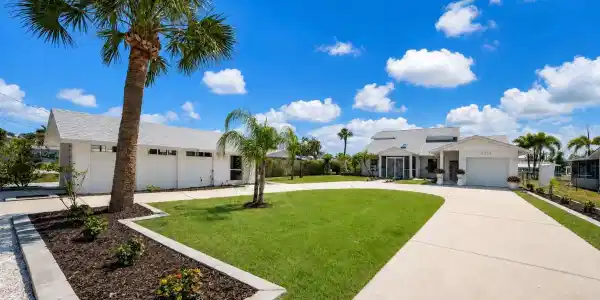 1711 RIVERSIDE DRIVE