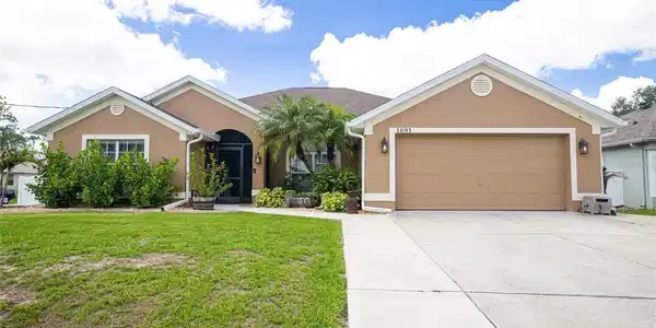 1091 COMFORT LANE