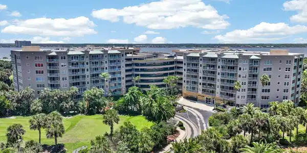4 OCEANS WEST BOULEVARD