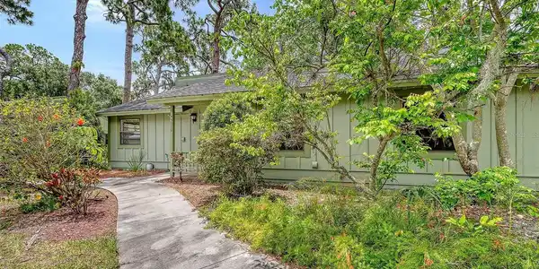 5010 BARRINGTON CIRCLE