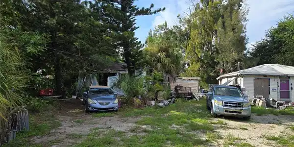 1305 & 1309 HARDIN AVENUE