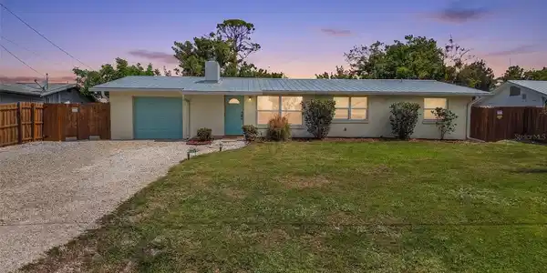 1664 LAKEVIEW PLACE