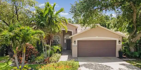 2033 LONG BRANCH LANE