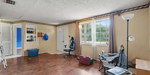 Image 4 Image 4