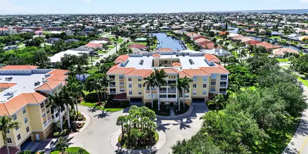255 WEST END DRIVE