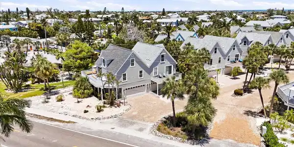 6325 GULF DRIVE