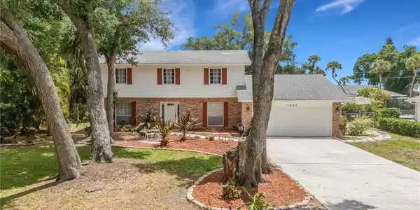 1603 PECAN STREET