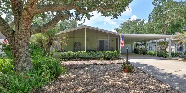 380 MARSH LANDING LOOP