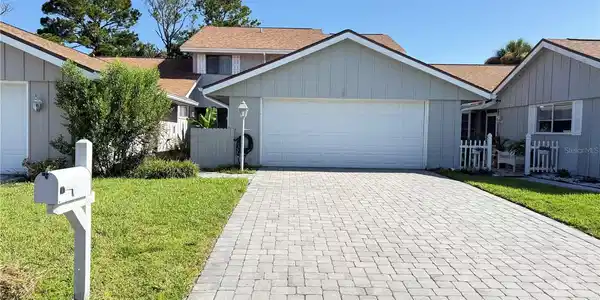 33 ANDREA DRIVE