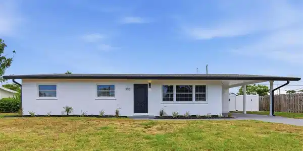 305 GLEN OAK ROAD