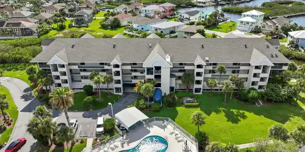 5537 SEA FOREST DRIVE