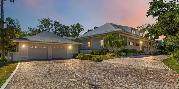 436 ANCHORAGE DRIVE