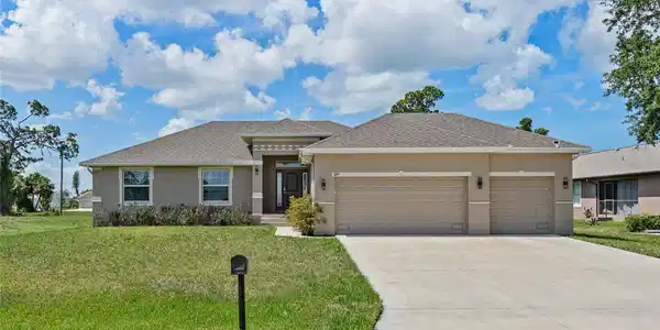 249 ROTONDA BOULEVARD W