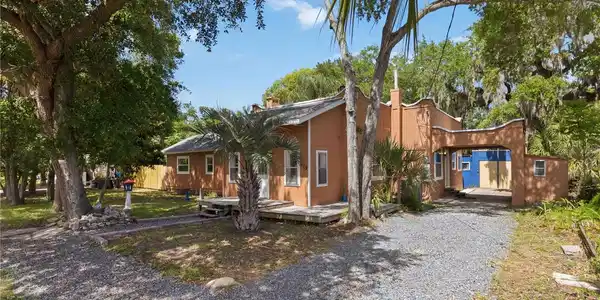 615 WEBER AVENUE