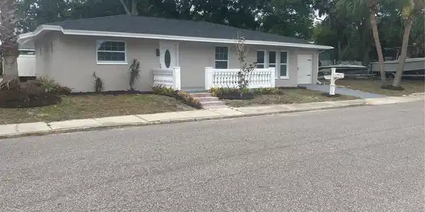 601 BANANA STREET