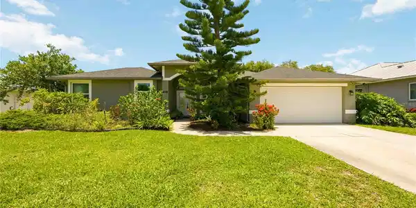 408 BAYSIDE LANE