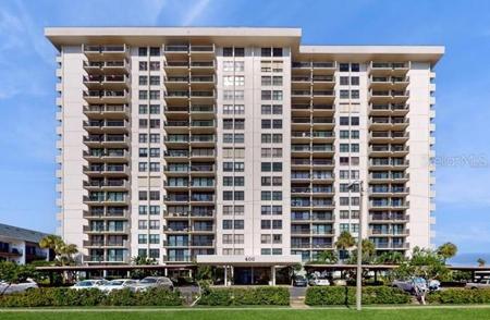 400 ISLAND WAY