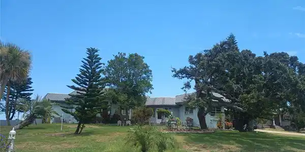 2201 S PENINSULA DRIVE