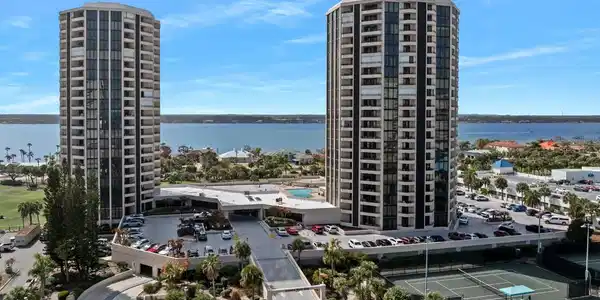 1 OCEANS WEST BOULEVARD