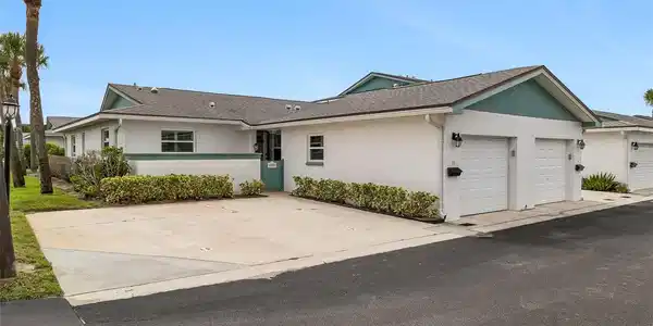 290 PARADISE BOULEVARD