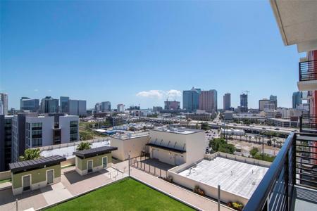 1120 E KENNEDY BOULEVARD